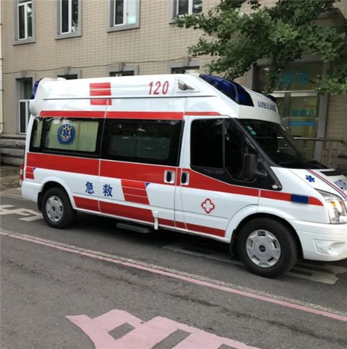 叠彩选择我们的救护车出租,开启安心转院之旅